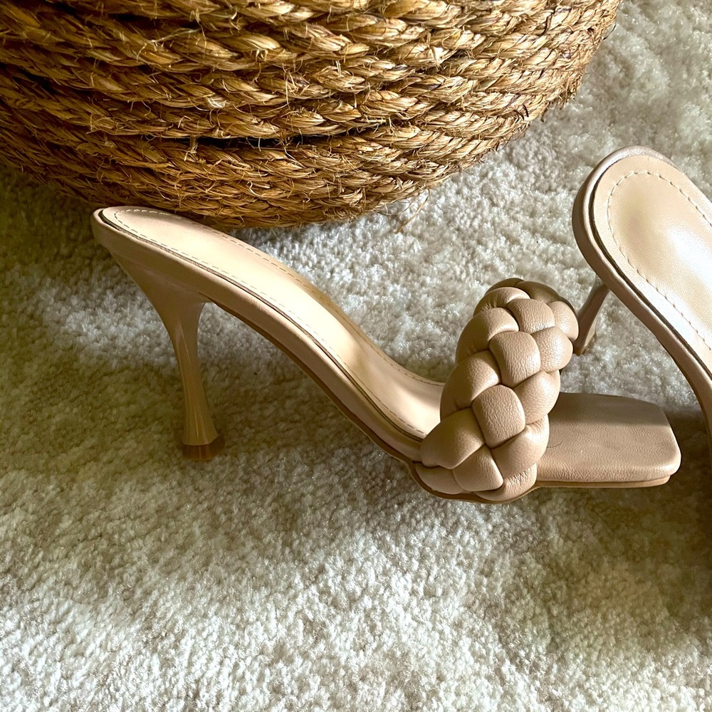 Cute summer sandals 🌴